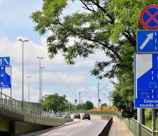 Jazda "na suwak" usprawniająca ruch drogowy 2